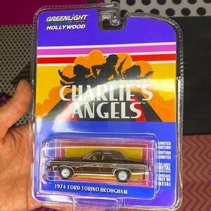 Charlie’s Angels 1974 Ford Gran Torino Brougham Greenlight Collectibles car